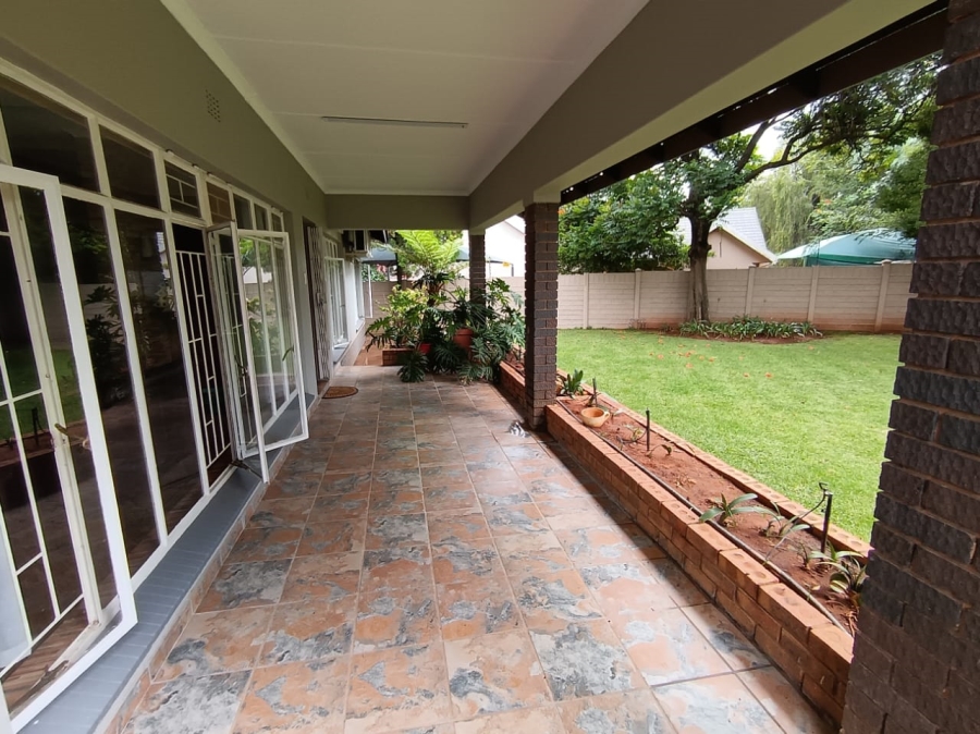 3 Bedroom Property for Sale in Protea Park North West